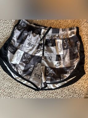 Nike Black & Gray Dri-FIT Patterned Athletic Shorts